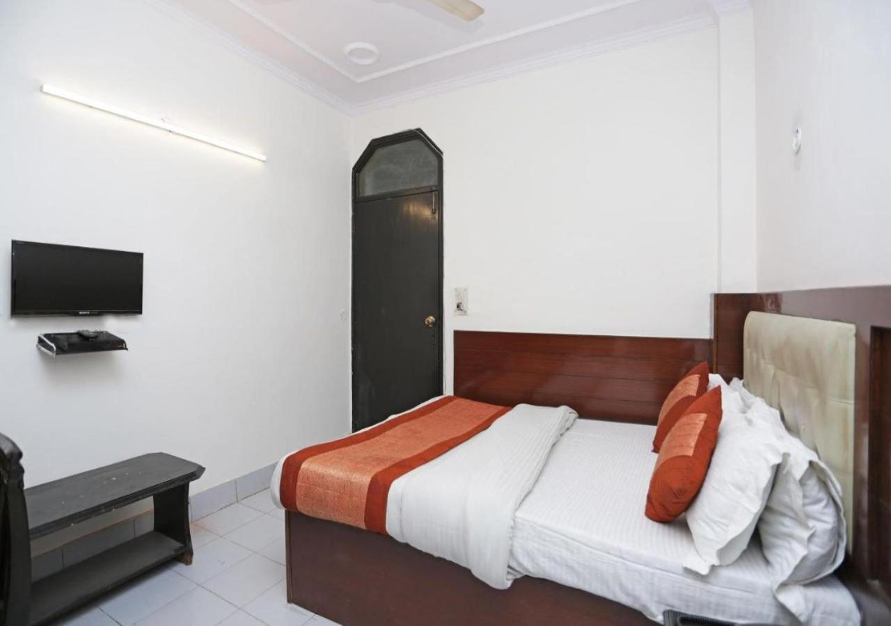 Family Spot Hotel นิวเดลี ภายนอก รูปภาพ