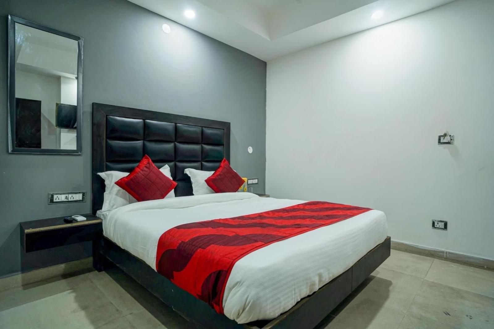 Family Spot Hotel นิวเดลี ภายนอก รูปภาพ