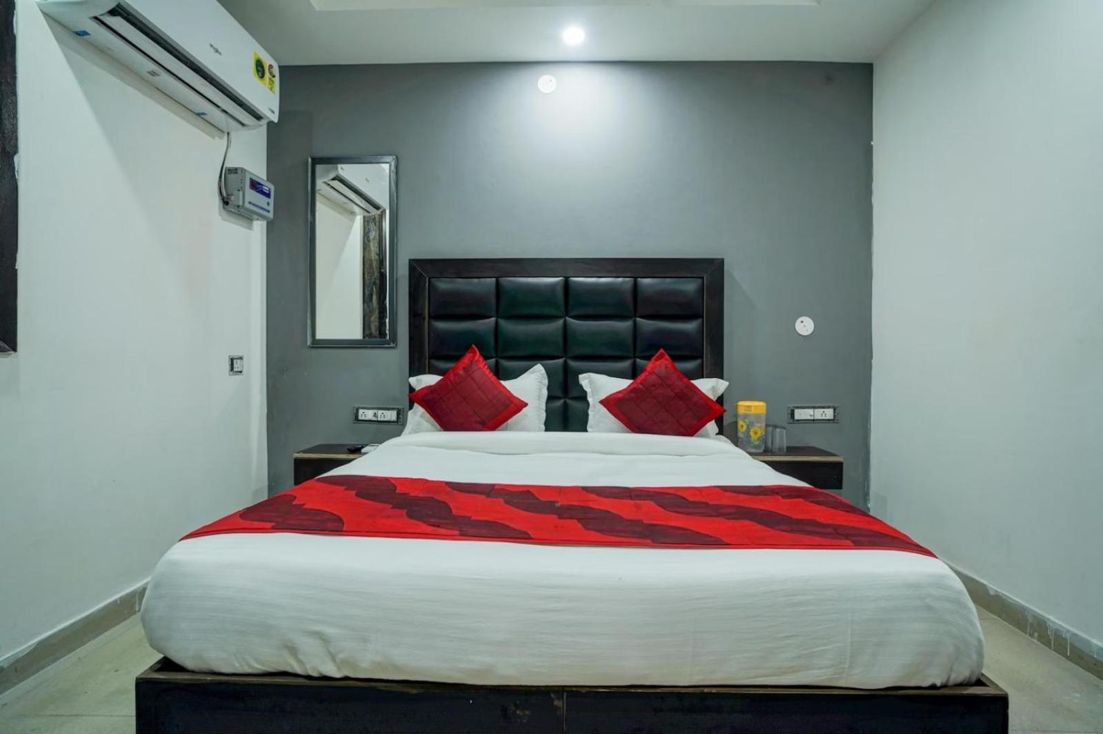 Family Spot Hotel นิวเดลี ภายนอก รูปภาพ