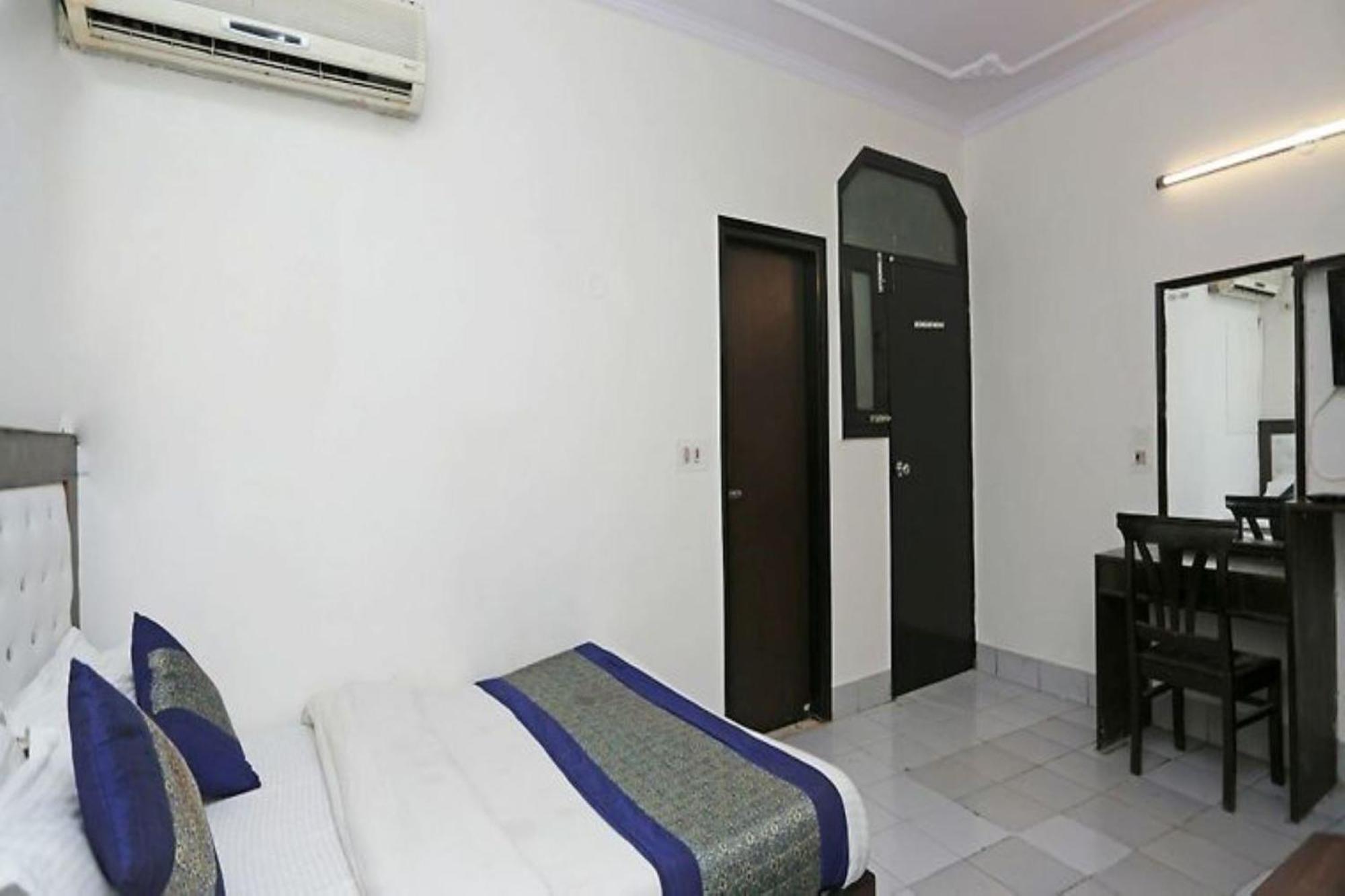 Family Spot Hotel นิวเดลี ภายนอก รูปภาพ